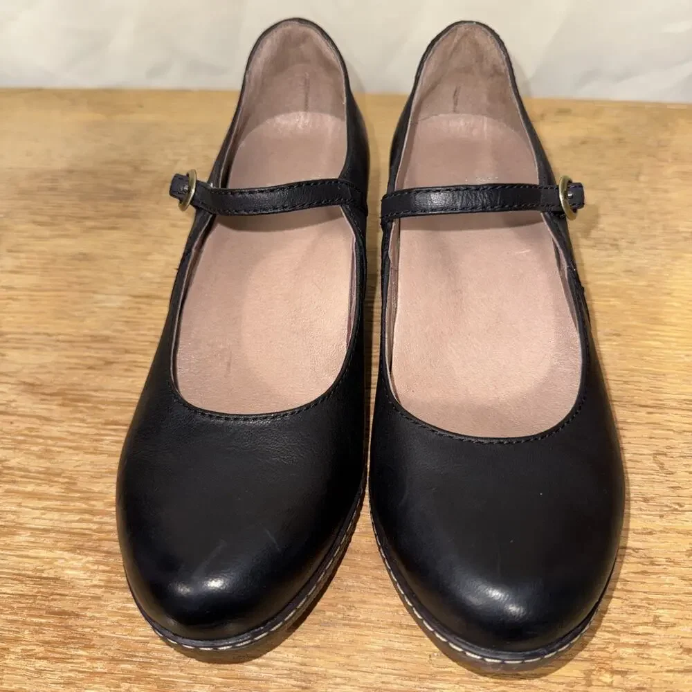 Dansko step out